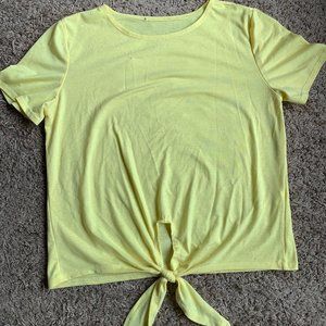Yellow short sleeve tee with tie
